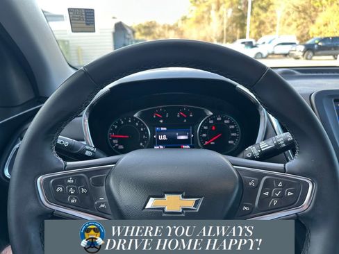 Used 2024 Chevrolet Equinox LT w/ Driver Convenience Package image 12