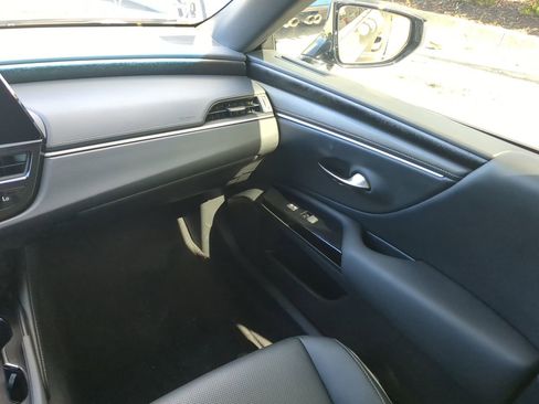 Used 2023 Lexus ES 350 w/ Premium Package image 17