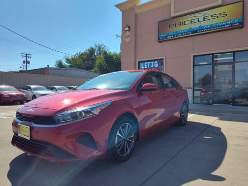 Used 2022 Kia Forte LXS FWD image 8