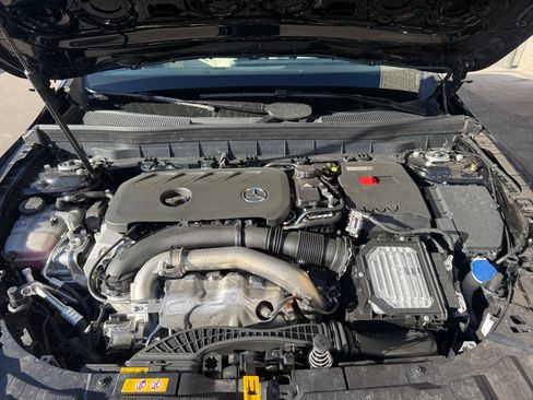 Used 2026 Mercedes-Benz GLB 250 4MATIC image 22