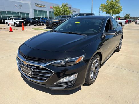 Used 2024 Chevrolet Malibu LT FWD image 9