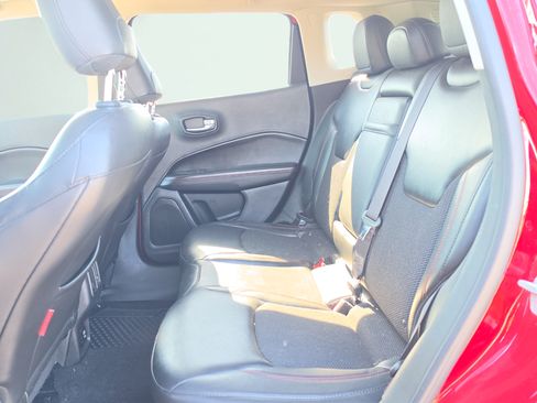 Used 2018 Jeep Compass Trailhawk AWD/4WD image 18