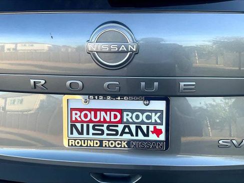 Certified 2024 Nissan Rogue SV image 9