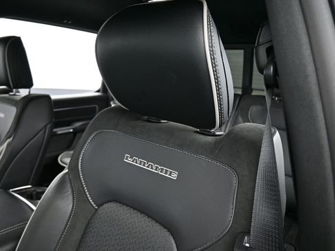 Used 2025 RAM 1500 Laramie image 16