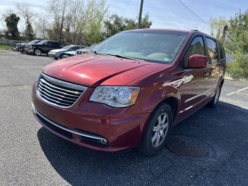 Used 2012 Chrysler Town & Country Touring w/ Entertainment Group #1 image 3