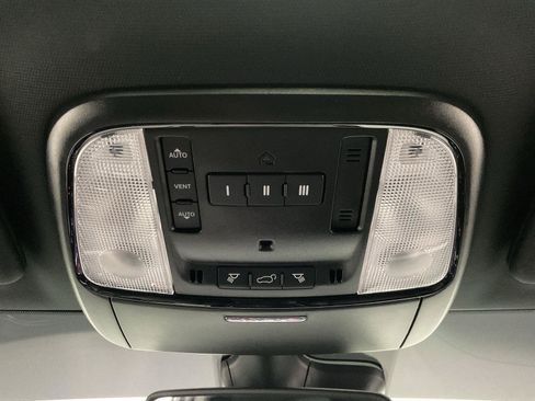 Used 2024 Dodge Durango R/T AWD/4WD image 17
