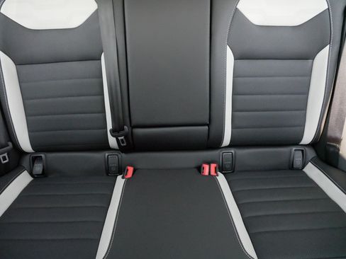 Certified 2025 Volkswagen Taos SEL AWD/4WD image 13