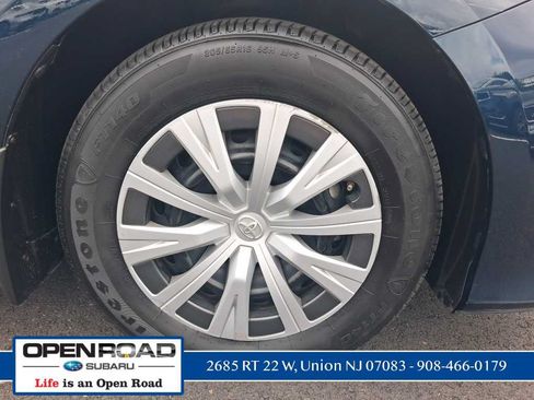 Used 2021 Toyota Camry LE FWD image 57