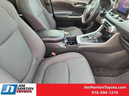 Used 2024 Toyota RAV4 XLE w/ Convenience Package FWD image 15