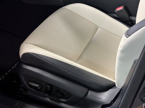 New 2025 Lexus ES 300h w/ Premium Package image 24