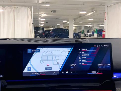 Certified 2025 BMW M5 w/ Executive Package image 72