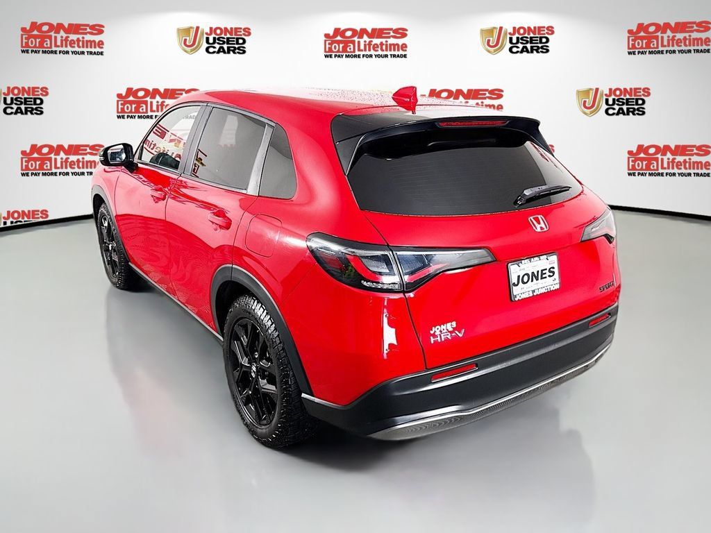 Used 2023 Honda HR-V Sport image 2