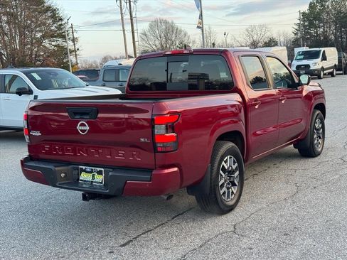 Certified 2024 Nissan Frontier SL w/ Technology Package image 3
