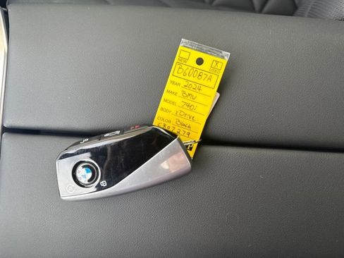 Used 2024 BMW 740i xDrive 740i xDrive image 26