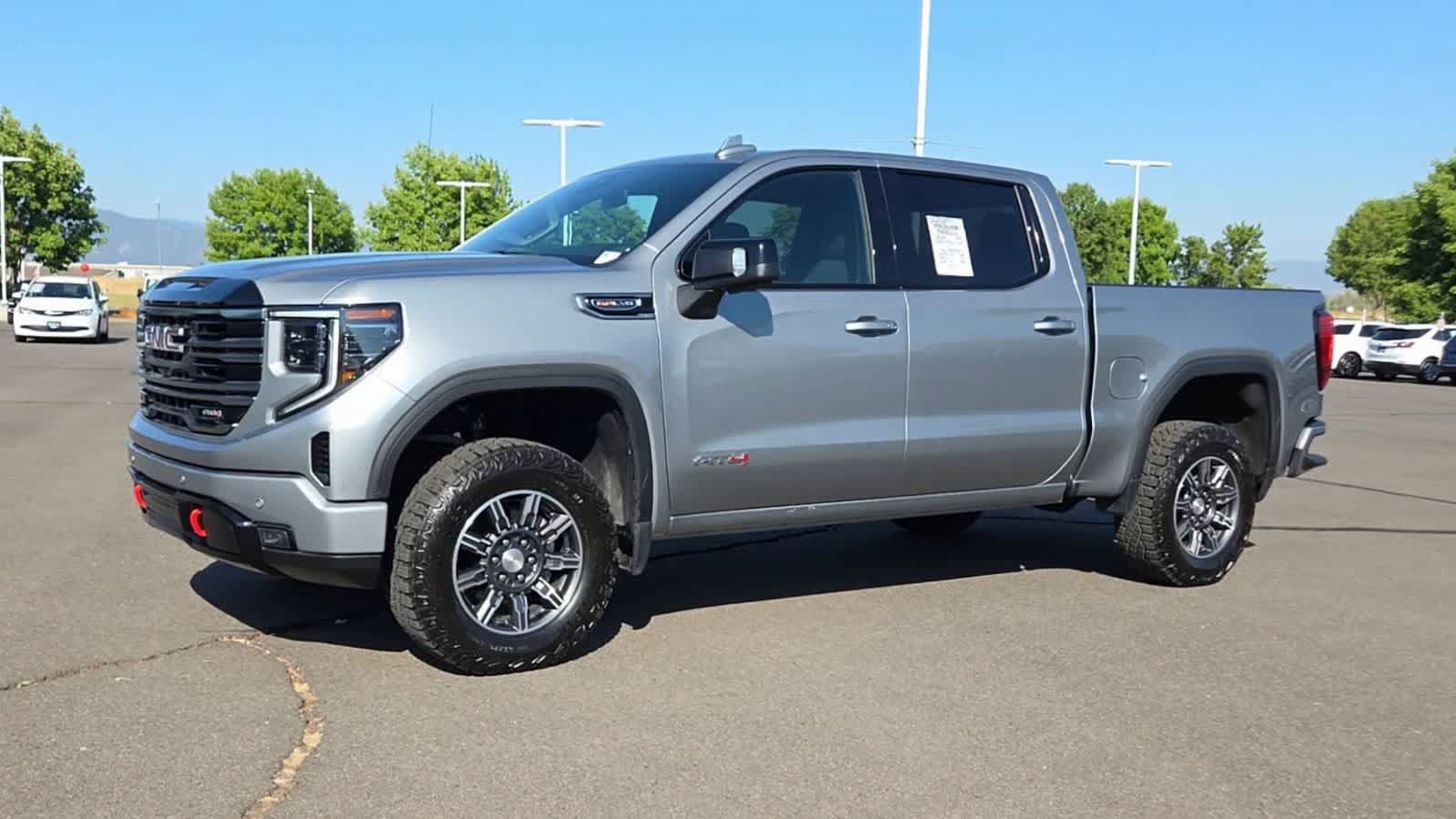Used 2025 GMC Sierra 1500 AT4 AWD/4WD image 4
