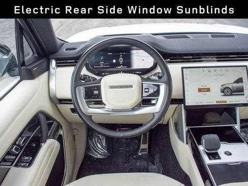 Used 2025 Land Rover Range Rover SE image 13