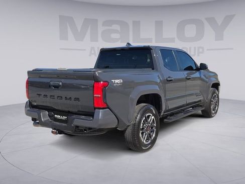 Used 2025 Toyota Tacoma TRD Sport AWD/4WD image 5