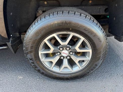 Used 2018 GMC Canyon All Terrain w/ Trailering Package image 11