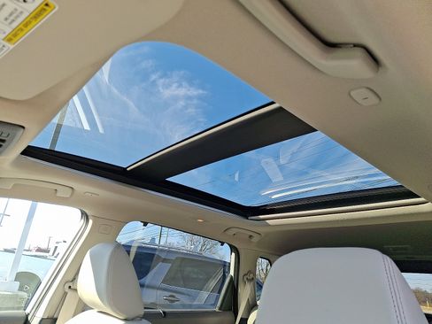 Certified 2023 Nissan Rogue SL w/ SL Premium Package image 14