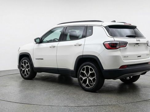 Used 2025 Jeep Compass Limited AWD/4WD image 6