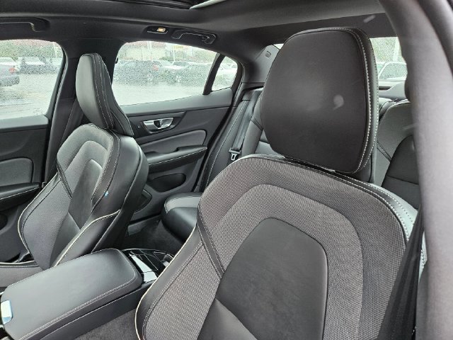 Used 2024 Volvo S60 T8 Ultimate w/ Climate Package AWD/4WD image 17