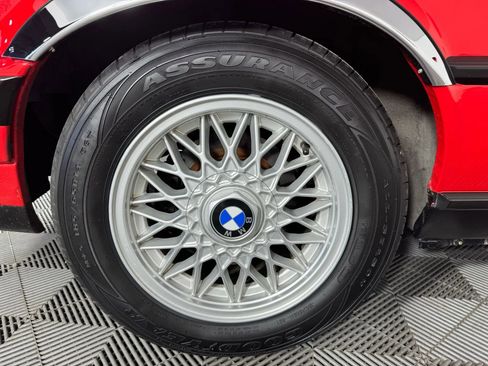 Used 1991 BMW 325i Convertible RWD image 49