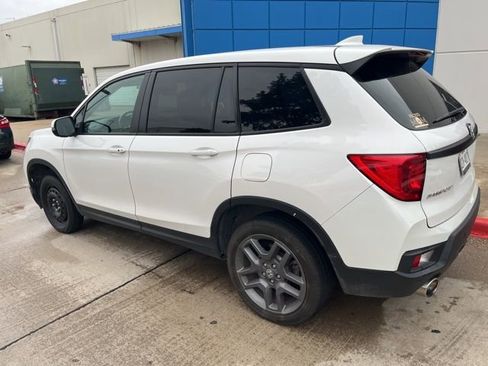 Used 2023 Honda Passport EX-L image 5