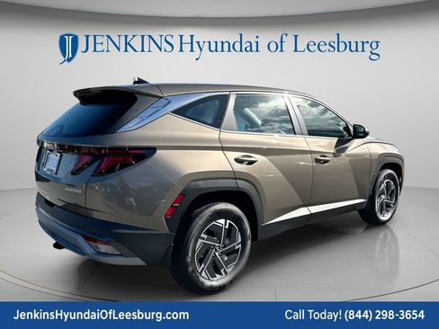 New 2026 Hyundai Tucson Blue SE w/ Tow & Go Package AWD/4WD image 5