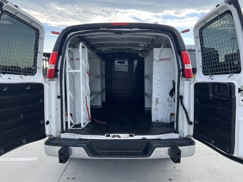 Used 2019 GMC Savana 2500 w/ Driver Convenience Package RWD image 15