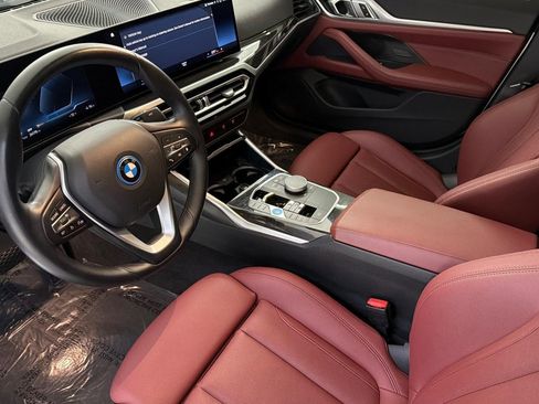Used 2023 BMW i4 eDrive35 image 4
