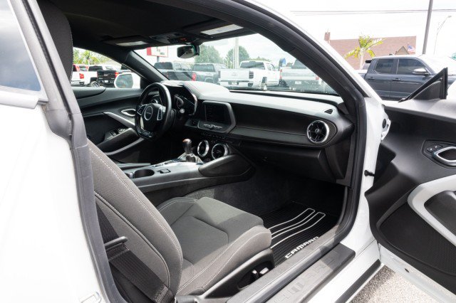 Used 2022 Chevrolet Camaro LT RWD image 34