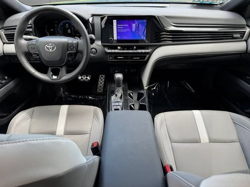 Used 2025 Toyota Camry SE w/ Convenience Package FWD image 12