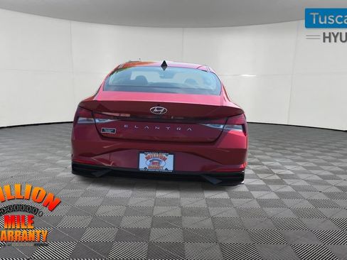 Used 2022 Hyundai Elantra SEL w/ Cargo Package FWD image 7
