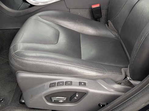 Used 2017 Volvo V60 T5 Premier w/ Convenience Package image 27