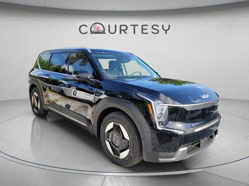 New 2026 Kia EV9 Wind AWD/4WD image 4