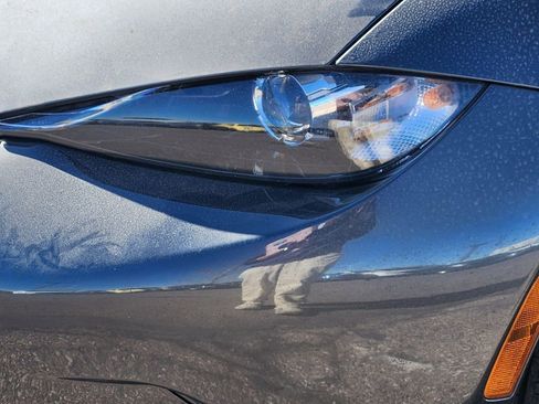 Used 2023 MAZDA MX-5 Miata Club image 8