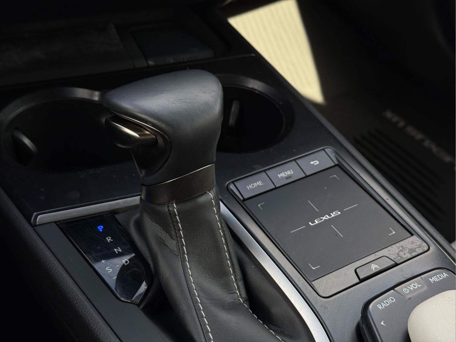 Used 2020 Lexus UX 250h w/ Premium Package AWD/4WD image 24