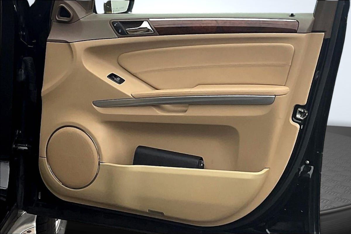 Used 2010 Mercedes-Benz GL 450 4MATIC image 24