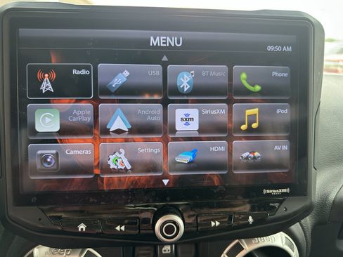 Used 2016 Jeep Wrangler Unlimited Sahara w/ Connectivity Group AWD/4WD image 20