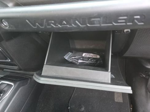 Used 2021 Jeep Wrangler Unlimited Sport AWD/4WD image 24