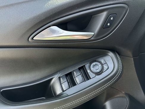 Used 2023 Buick Encore GX Preferred w/ Cold Weather Comfort Package AWD/4WD image 22