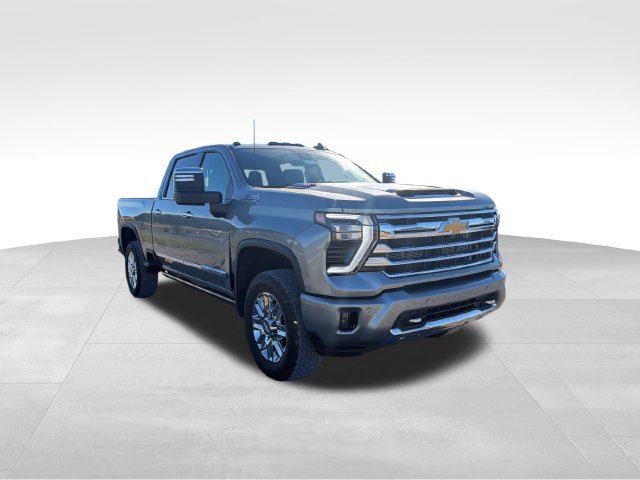 Used 2024 Chevrolet Silverado 3500 High Country w/ Technology Package AWD/4WD image 3