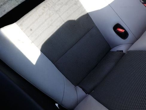 Used 2015 Hyundai Genesis 3.8 image 10