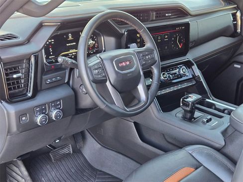 Used 2024 GMC Sierra 1500 AT4 w/ Technology Package image 10