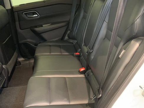 Used 2021 Nissan Rogue SV w/ Premium Package image 39