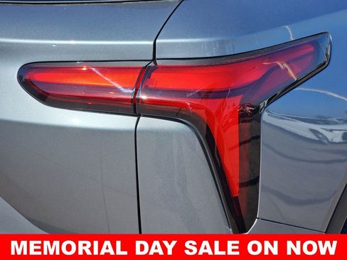 New 2025 Chevrolet Blazer EV LT w/ Midnight/Sport Edition FWD image 40