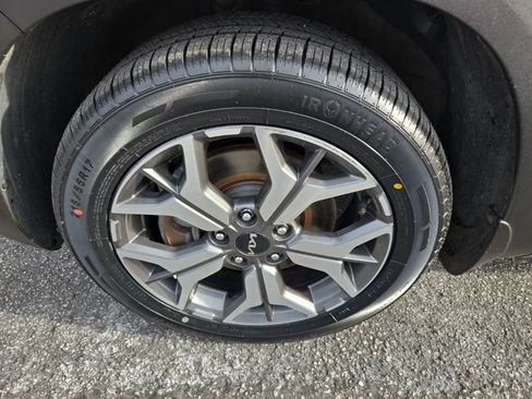 Used 2022 Kia Seltos EX image 15