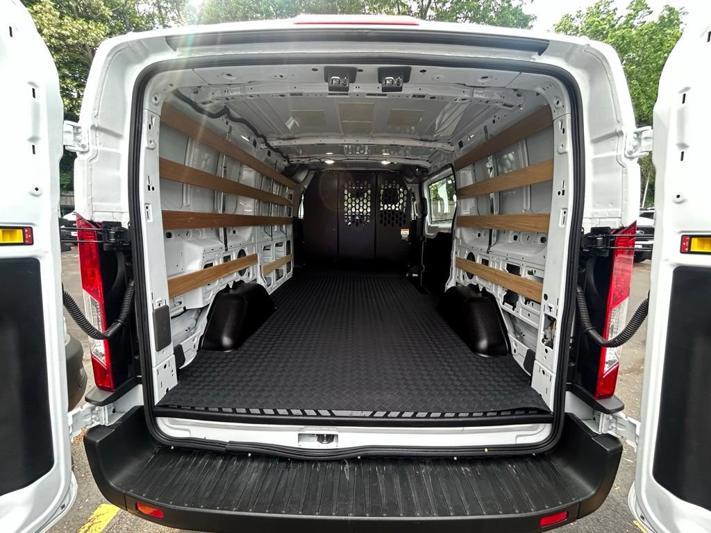 Used 2025 Ford Transit 250 Low Roof w/ Exterior Upgrade Package RWD image 7