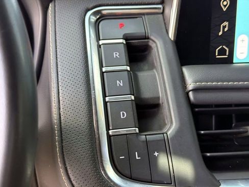 Used 2023 GMC Yukon SLT AWD/4WD image 25