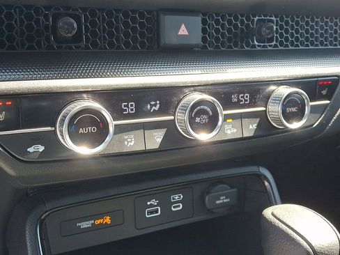 Used 2023 Honda CR-V EX image 16